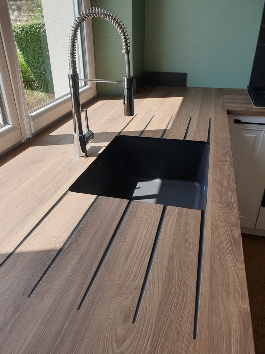 Plan de travail stratifié compact